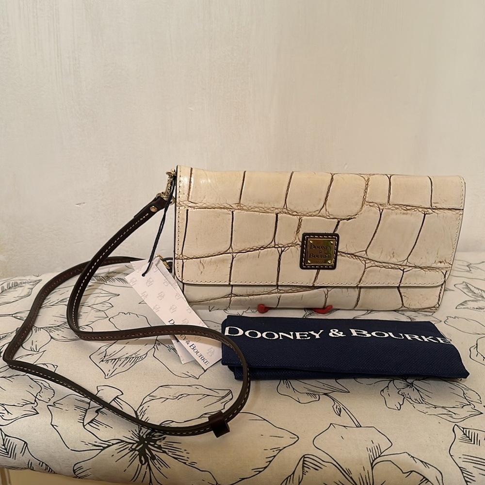 Handbag - Picture 2 of 6